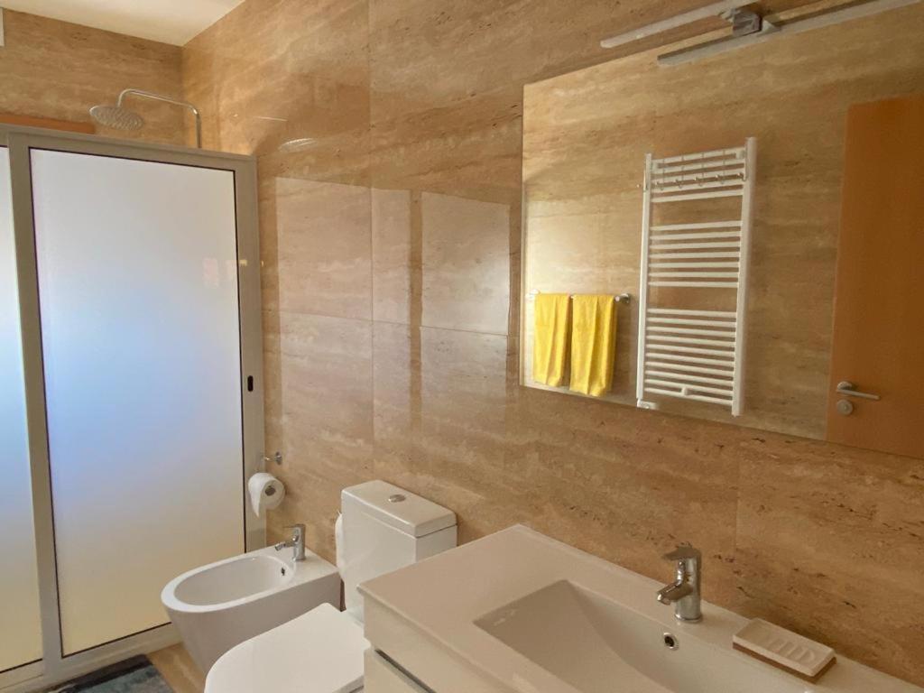 Vivenda Caixilao Casa Com 3 Quartos Βιάνα ντο Καστέλο Εξωτερικό φωτογραφία